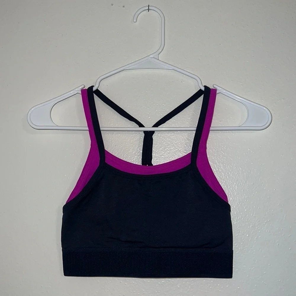 Fabletics sports bra — size XS - Picture 1 of 4